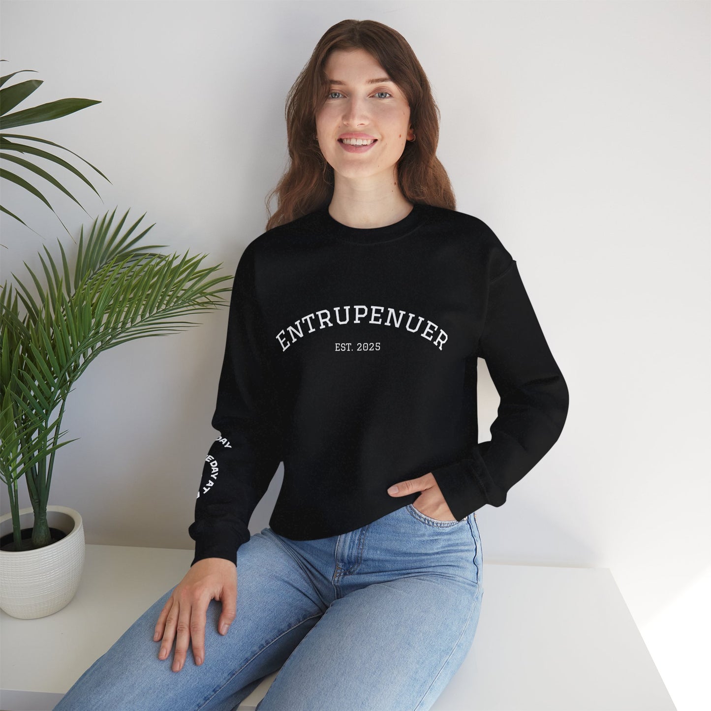 Entrepreneur Crewneck Sweatshirt, Cozy Unisex Pullover Gift, Casual Streetwear, Perfect for Entrepreneurs, Stylish Everyday Wear